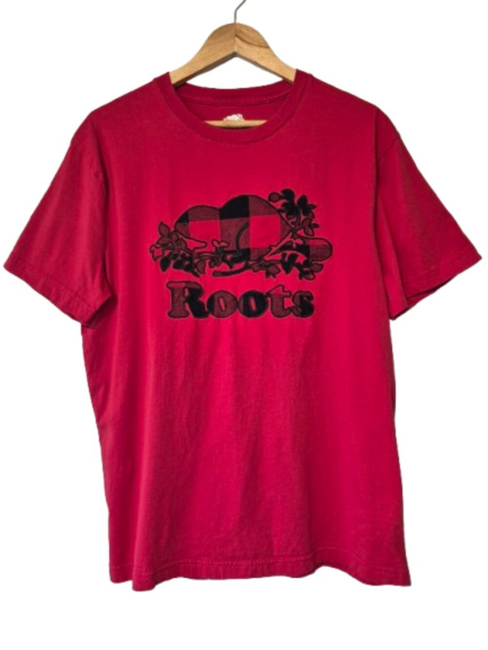 Roots Red T-Shirt with Buffalo Plaid Beaver Size Large